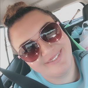 Meet your Posher, Erica